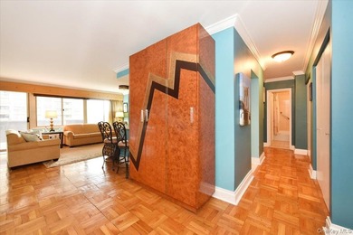Resort-style living awaits at the luxury WaterEdge Towers! - photo 11