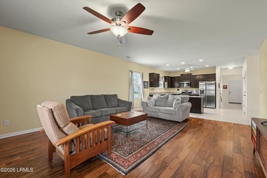Fantastic, well-kept home on a desirable corner lot! Spacious - photo 12