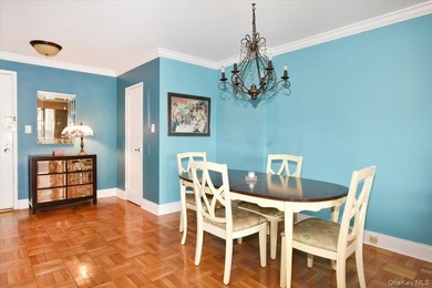 Resort-style living awaits at the luxury WaterEdge Towers! - photo 17