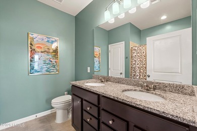 Fantastic, well-kept home on a desirable corner lot! Spacious - photo 18
