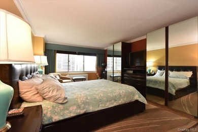 Resort-style living awaits at the luxury WaterEdge Towers! - photo 24