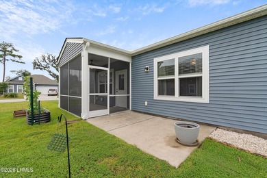 Fantastic, well-kept home on a desirable corner lot! Spacious - photo 27