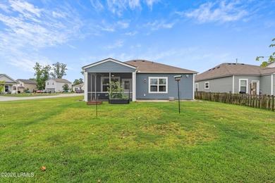 Fantastic, well-kept home on a desirable corner lot! Spacious - photo 30