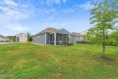 Fantastic, well-kept home on a desirable corner lot! Spacious - photo 31