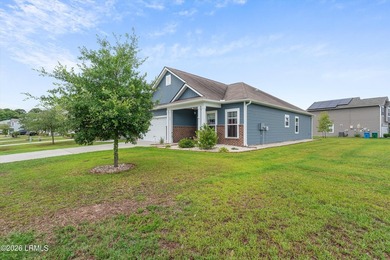 Fantastic, well-kept home on a desirable corner lot! Spacious - photo 35