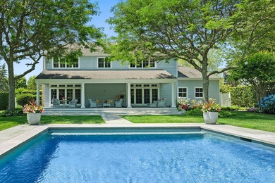 Surrounded by distinguished estate-like properties, this - photo 3