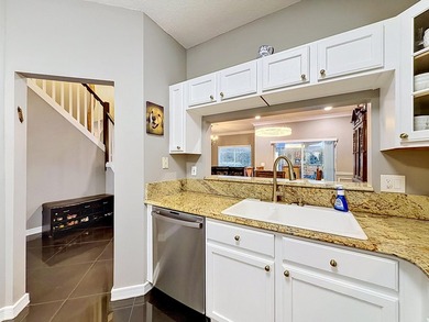 Beautifully updated 3-bedroom, 2.5-bath partial lake view - photo 13