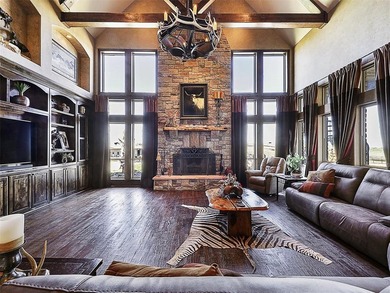 Step into luxury combined with equesterian and agricultural - photo 15