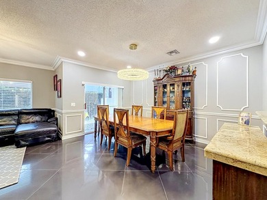 Beautifully updated 3-bedroom, 2.5-bath partial lake view - photo 18