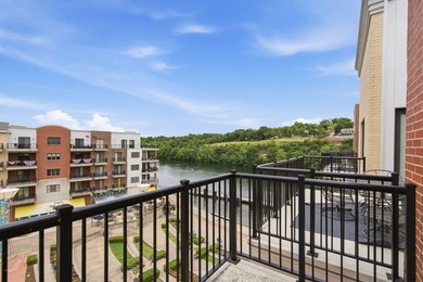 Luxury Penthouse Living Above Branson LandingExperience the best - photo 22