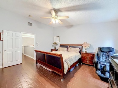 Beautifully updated 3-bedroom, 2.5-bath partial lake view - photo 27