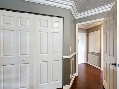 Beautifully updated 3-bedroom, 2.5-bath partial lake view - photo 34
