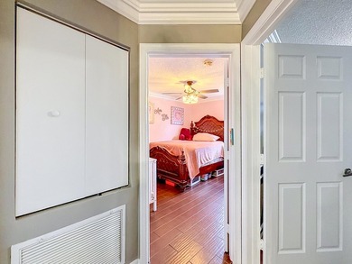Beautifully updated 3-bedroom, 2.5-bath partial lake view - photo 39