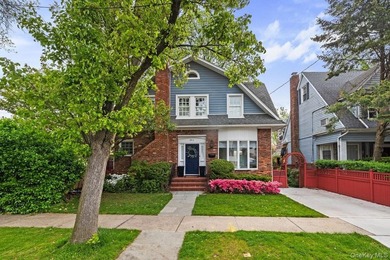 Move right into this beautiful Colonial on a tree-lined block in - photo 17