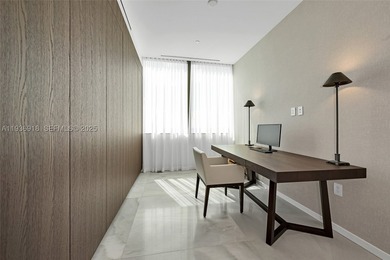 Seller motivated, Turnkey residence, South East corner on the - photo 21