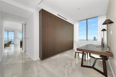 Seller motivated, Turnkey residence, South East corner on the - photo 22
