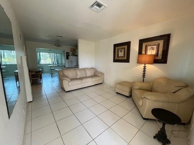 2 bedroom 1 bath. No age restrictions. 0.25 miles to the beach - photo 6