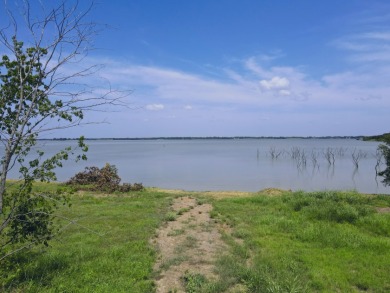 Pristine 1.09 Waterfront Lot on RC Lake! - photo 33