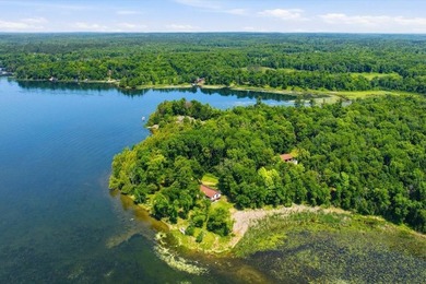 Tucked away on 6.50 private acres with an incredible 1,000 feet - photo 3
