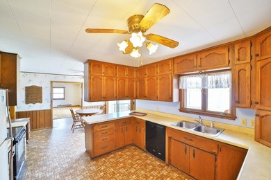 Tucked away on 6.50 private acres with an incredible 1,000 feet - photo 8
