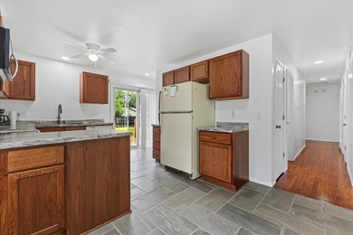 Seller has meticulously updated this home over the last few - photo 7