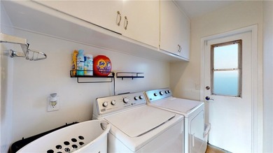 Located in one of North Huntington Beach's most desirable - photo 25