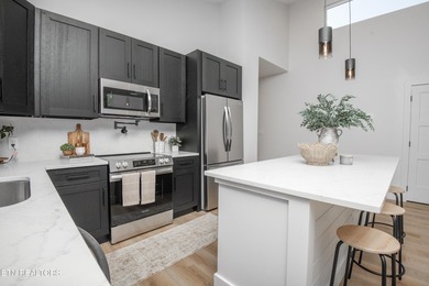 BUILDER OFFERING $10,000 in concessions for buyer expenses or - photo 15