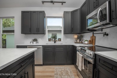 BUILDER OFFERING $10,000 in concessions for buyer expenses or - photo 17