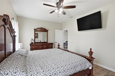 Beautiful 3-bedroom, 2-bath home in Ingleside with a bright open - photo 20