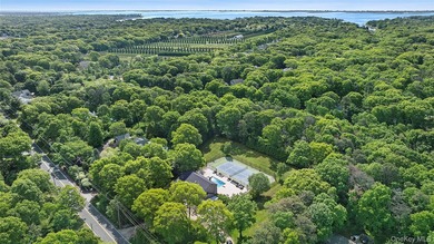 Welcome to your Private Oasis Looking for privacy with all the - photo 21