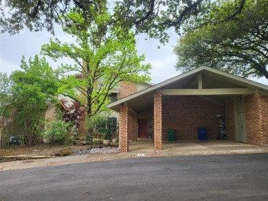 (private lake, pond, creek) Townhome/Townhouse For Sale in Carrollton Texas
