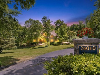 Wow! Look at this unique opportunity for a Private Riverfront - photo 1