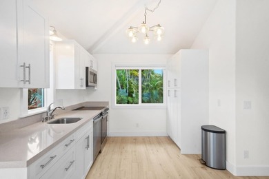Renovated beach-style 3 bd, 2 ba home with 2 bd, 1 ba permitted - photo 16