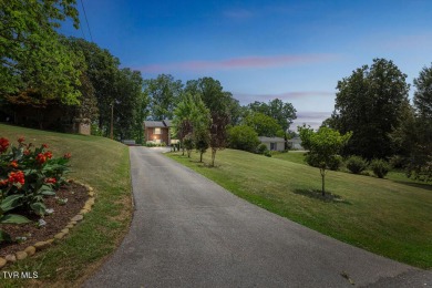 Patrick Henry Lake Home For Sale in Kingsport Tennessee