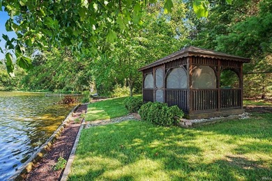 **Lakefront on 3.67 Acres - Hunter Lake!** One-owner home in - photo 35