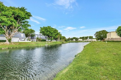 Lake Wellington Townhome/Townhouse For Sale in Wellington Florida