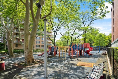 Spacious one-bedroom apartment located on the 14th floor of