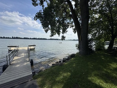 Potter Lake Home For Sale in East Troy Wisconsin