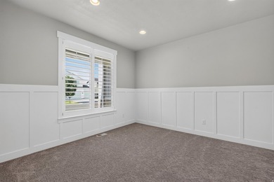 Discover the perfect blend of space, flexibility, and location - photo 8