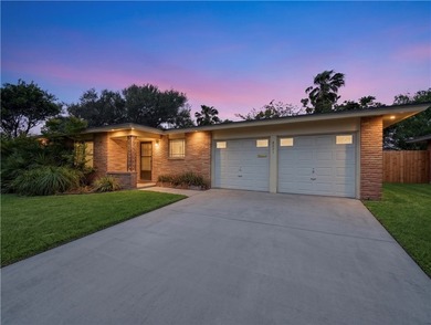 3-bedroom, 2-bath estate brimming with potential and ready for - photo 1