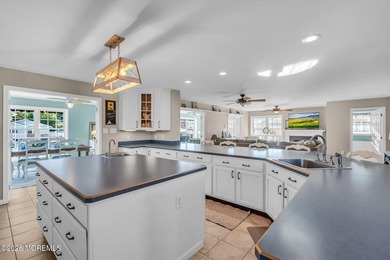 Custom-Built Expansive 4 Bedroom lives like 5, 2.5 Bath - photo 15
