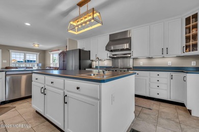 Custom-Built Expansive 4 Bedroom lives like 5, 2.5 Bath - photo 16