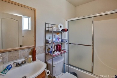Discover the Perfect Home in Santa Ana! Don't miss this - photo 16