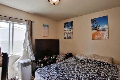 Discover the Perfect Home in Santa Ana! Don't miss this - photo 19