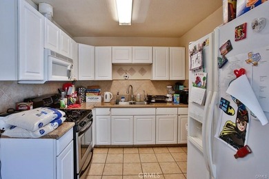 Discover the Perfect Home in Santa Ana! Don't miss this - photo 20