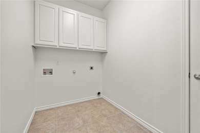 Price Improvement! Welcome to this beautiful 4-bedroom, 2 full - photo 31