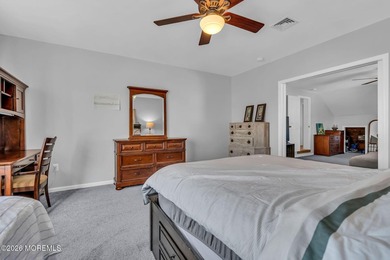 Custom-Built Expansive 4 Bedroom lives like 5, 2.5 Bath - photo 40