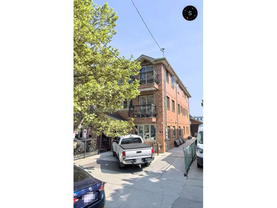 East River Townhome/Townhouse For Sale in College Point New York