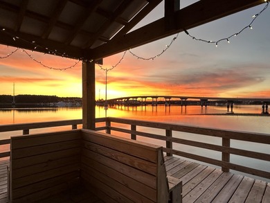 Property is situated on a premium lot in a waterfront community - photo 41