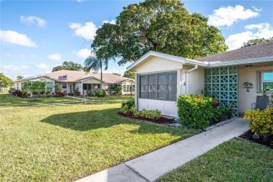 Lake Home For Sale in Delray Beach, Florida